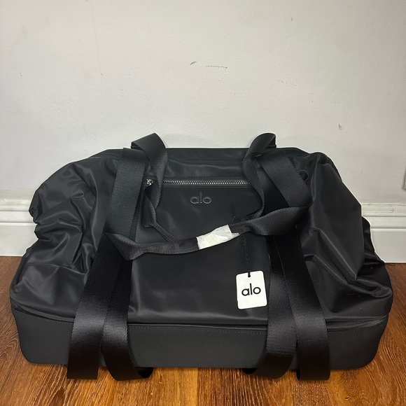 ALO Yoga Bags Nwt Alo Duffel Bag Poshmark